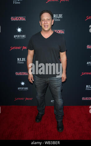 Hollywood, Ca. 23 Aug, 2019. Adam Goldworm, bei der Premiere von 'Satanischen Panik' an der Egyptian Theatre in Hollywood, Kalifornien am 23 August, 2019. Credit: Faye Sadou/Medien Punch/Alamy leben Nachrichten Stockfoto