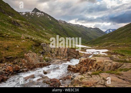 Alpine torrent im Gößnitztal Tal. Schobergruppe Berg Gruppe. Nationalpark Hohe Tauern Nationalpark. Österreichischen Alpen. Europa. Stockfoto