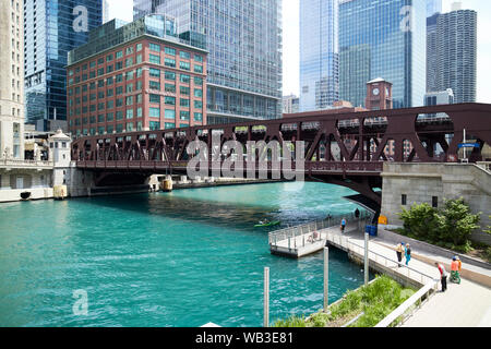 Wells Street Brücke Klappbrücke Chicago Illinois Vereinigte Staaten von Amerika Stockfoto