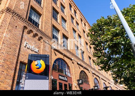 August 21, 2019 San Francisco/CA/USA - Mozilla Bürogebäude, Anzeige der Firefox Logo sowie Symbol und das stilisierte Name des Unternehmens (Moz: // a); Stockfoto