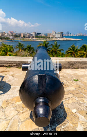 Kanone bei Fort Saint Charles oder Fortaleza de San Carlos de La Cabaña in Havanna, Kuba Stockfoto