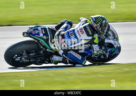 TOWCESTER, VEREINIGTES KÖNIGREICH. 24 Aug, 2019. Valentino Rossi (ITA) von Monster Energy Yamaha MotoGP im freien Training Session 3 der GoPro Britischen Grand Prix in Silverstone Circuit am Samstag, 24. August 2019 in TOWCESTER, ENGLAND. Credit: Taka G Wu/Alamy leben Nachrichten Stockfoto