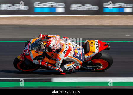 Silverstone, Northants, UK. 24 Aug, 2019. 24. August 2019; Silverstone Circuit, Silverstone, Northamptonshire, England; MotoGP GoPro Britischen Grand Prix qualifizieren; Repsol Honda Team Rider Marc Marquez auf seiner Honda RC213V-Redaktion nur verwenden. Credit: Aktion Plus Sport Bilder/Alamy leben Nachrichten Stockfoto