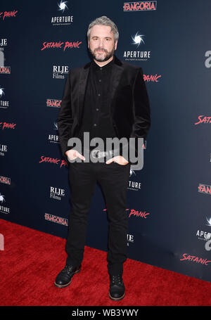 HOLLYWOOD, CA - 23. August: AJ Bowen kommt bei der Premiere von 'Satanischen Panik" an das Ägyptische Theater am 23 August, 2019 in Hollywood, Kalifornien. Stockfoto