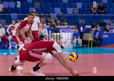 RICEZIONE von BARTOSZ KWOLEK während Nationen Liga Männer - Polonia Vs Argentinien, Mailand, Italien, 21. Jun 2019, Volleyball Volleyball Intenationals Stockfoto