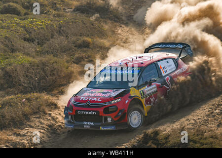 SEBASTIEN OGIER, Führer der CLASSIDICA MONDIALE, AUF CITROEN C3 WRC PLUS, ALLA PROVA SPECIALE 17 während der Wrc-Rallye Italien Sardinien - Tag 04, Alghero, Es Stockfoto