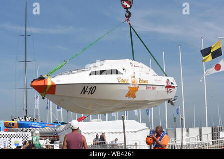 Cowes Cowes rennen Powrboat Torquay Stockfoto