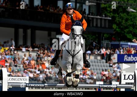 Doron Kuipers NED mit Charley während Longines FEI Jumping Europameisterschaft 2019 am 23. August 2019 in Rotterdam, Niederlande. (Foto von Sander Chamid/SCS/LBA (Holland) Stockfoto