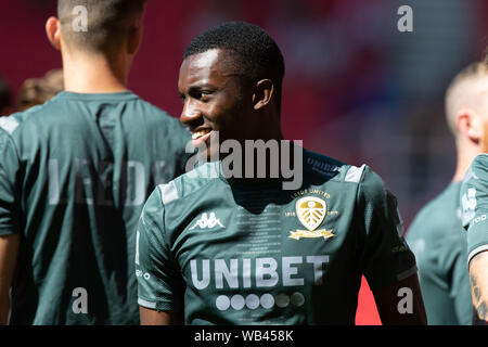 Stoke-on-Trent, Großbritannien. 24 Aug, 2019. Eddie Nketiah von Leeds United vor dem Sky Bet Championship Match zwischen Stoke City und Leeds United im Britannia Stadium, Stoke-on-Trent am Samstag, den 24. August 2019. (Quelle: Pat Scaasi | MI Nachrichten) nur die redaktionelle Nutzung, eine Lizenz für die gewerbliche Nutzung erforderlich. Keine Verwendung in Wetten, Spiele oder einer einzelnen Verein/Liga/player Publikationen. Foto darf nur für Zeitung und/oder Zeitschrift redaktionelle Zwecke Credit: MI Nachrichten & Sport/Alamy Live-Nachrichten verwendet werden. Stockfoto