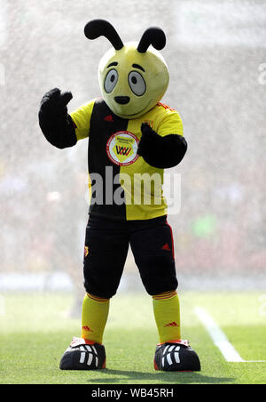 Watford Maskottchen Harry Hornissen während der Premier League Match an der Vicarage Road, Watford. Stockfoto