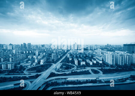 Stadt Autobahn Interchange in Shanghai auf Traffic rush hour Stockfoto