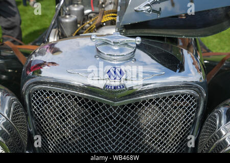 Kühler Abzeichen auf Jaguar SS Sportwagen an Der helmingham Festival der Klassischen & Sportwagen 2019 Stockfoto