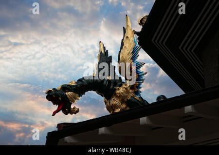 Drachen Statue auf dem Dach von Kew Gardens Pagoda Stockfoto