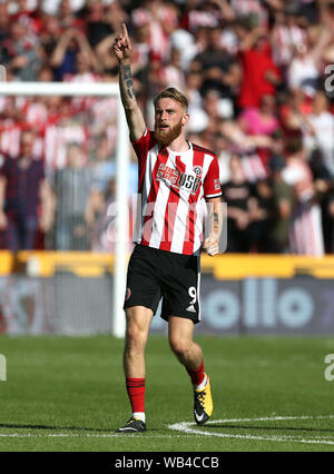 Oliver McBurnie von Sheffield United feiert das erste Tor seiner
