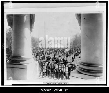 Osterei rolling im Weißen Haus heute, Ansicht von Süden Portico mit Blick auf die Wash ington] [Denkmal Abstract / Medium: 1 Fotoabzug. Stockfoto