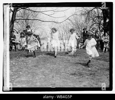 Osterei rolling, 1921, 3/28/21 Abstract / Medium: Nationale Foto- Sammlung Stockfoto