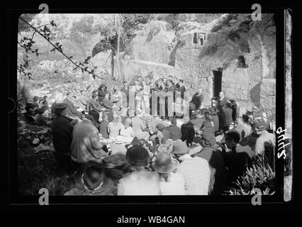 Ostern Morgen beim Gartengrab, April 9, 1939. Der Chor singt im Dienst Abstract / Medium: G. Eric und Edith Matson Fotosammlung Stockfoto