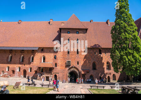 Der Innenhof, mittelalterliche Ordensburg Marienburg des Deutschen Ordens in Marienburg, Polen, Europa | Innenhof der Burg des Deutschen Ordens Stockfoto