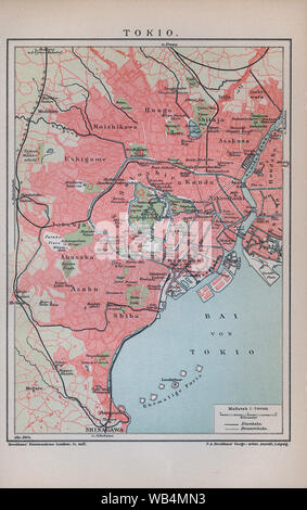 [1890s Japan - Karte von Tokyo] - schön gefärbte Deutsche Karte von Tokio in Brockhaus' Konversations-Lexikon, 14 veröffentlicht. Auflage. Diese 14. Ausgabe des innovativen deutschen Enzyklopädie wurde zwischen 1893 und 1897 veröffentlicht. Obwohl Shinbashi Station, 1872 (Meiji 5) eröffnet wurde, ist bereits vorhanden, viele der modernen Tokyo's Features noch nicht auf der Karte angezeigt werden. 19 Vintage Karte. Stockfoto