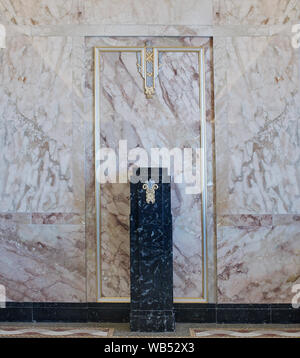 Aufzug Lobby auf der Westseite (2. Seite) des fünften Stock. Bibliothek des Kongresses John Adams Building, Washington, D.C. Stockfoto