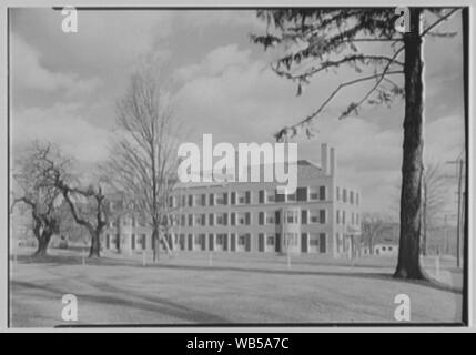 Emily Abtei Hall, Mount Holyoke College, South Hadley, Massachusetts. Abstract / Medium: Gottscho-Schleisner Sammlung Stockfoto