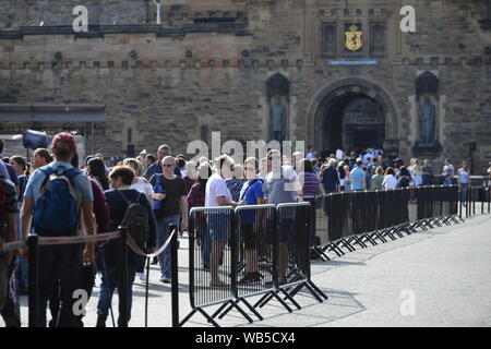 Von Edinburgh Schottland Hauptstadt eine beliebte Stadt im Sommer zu besuchen Stockfoto