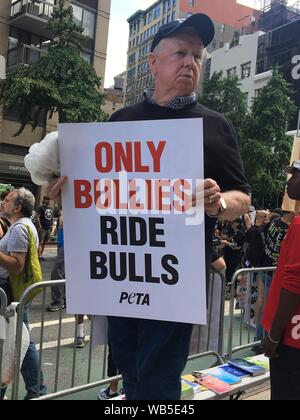 New York, NY, USA. 24 Aug, 2019. Die Rechte der Tiere März 2019 in New York City, New York, am 24. August 2019. Credit: Rainmaker Foto/Media Punch/Alamy leben Nachrichten Stockfoto