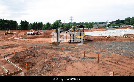 HICKORY, NC, USA-21 Mai 2019: Arbeit fängt auf neue Wohnung Projekt. Stockfoto