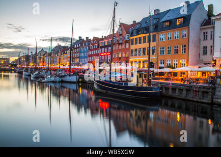 Stadt und den Kanal Nyhavn Kopenhagen in Dänemark Stockfoto