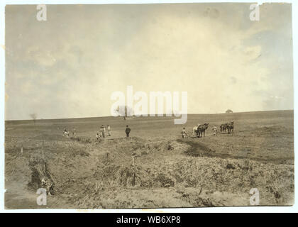 Landwirtschaftliche Arbeiten. Pauls Valley Training Schule. Siehe 4833-4842. Abstract: Fotografien aus den Aufzeichnungen des Nationalen Kinderarbeit Committee (USA) Stockfoto