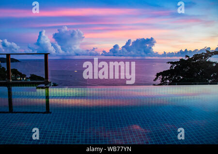 Phuket Sonnenuntergang Blick von der Villa in Thailand Stockfoto