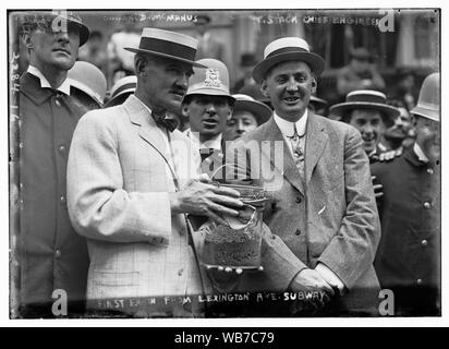 Erste Erde von Lexington Ave. U-Bahn, D. McManus&T. Stack, Chief Engineer Abstract / Medium: 1 Negativ: Glas; 5 x 7 in. oder kleiner. Stockfoto