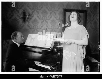 Fitziu Abstract / Medium: 1 Negativ: Glas; 5 x 7 in. oder kleiner. Stockfoto