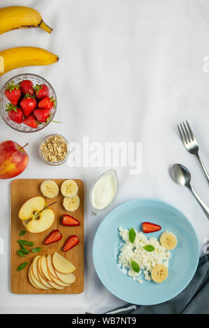 Früchte, Beeren, Holz- fach, Gewichtsverlust, Gemüse, Lebensmittel, Joghurt, Milch, Schale Stockfoto