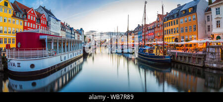 Stadt und den Kanal Nyhavn Kopenhagen in Dänemark Stockfoto