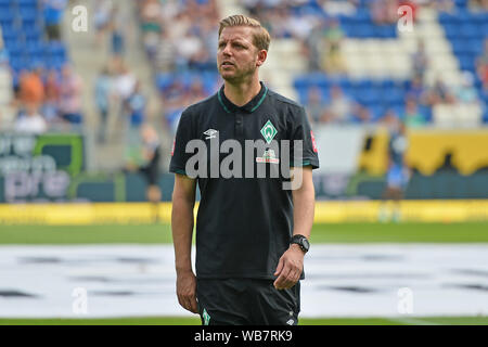 Sinsheim, Deutschland. 24 Aug, 2019. Sinsheim, Deutschland 24. August 2019 - 1.BL-19/20 - TSG Hoffenheim 1899 gegen Deutschland. Werder Bremen Florian Kohfeldt Trainer Werder Bremen, Porträt, Gesicht, | Verwendung der weltweiten Kredit: dpa/Alamy leben Nachrichten Stockfoto