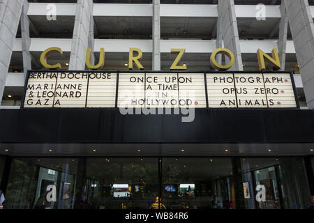 Das Curzon Bloomsbury, früher das Renoir, in der Brunswick Center, Bloomsbury, London, UK Stockfoto