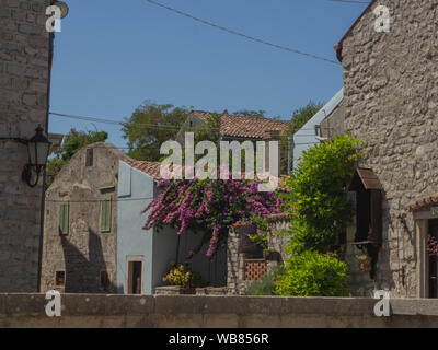 Gasse von osor auf der Insel Cres in Kroatien Stockfoto