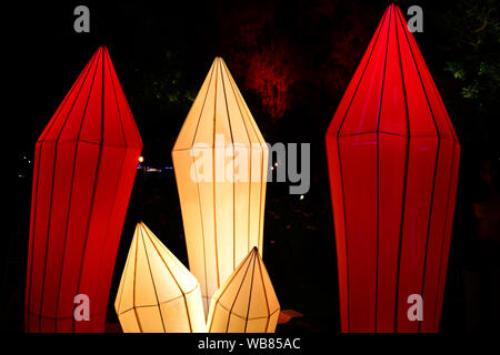 Weiße Nacht Arts Festival, Beleuchtung Installation, Carlton Gardens, Melbourne, Victoria, Australien Stockfoto