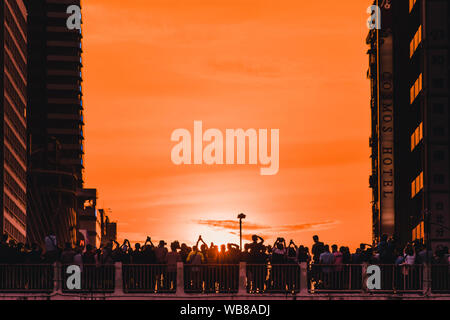 Taipei, Taiwan, 11. August 2019: Sonnenuntergang entlang der Länge der Taipei in Taipei Stadt bekannt als taipeihenge Stockfoto