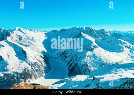 Schlegeis Basin Lake im Zillertal. Schlegeisstausee und Schlegeisspeicher Vorratsbehälter in den Schlegeisgrund Tal am Hintertuxer Gletscher Resort in Tyr Stockfoto