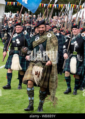 Lonach Sammeln, Schottland - May 24, 2019 - März der Highlanders im lonach Treffen in Schottland. Stockfoto