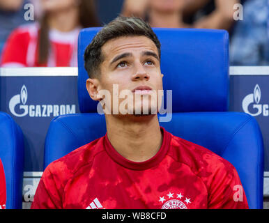 Sport, Fußball, Bundesliga, 2019/2020, FC Schalke 04 gegen FC Bayern München 0-3, Veltins Arena Gelsenkirchen, Spieler, Bank, Philippe Coutinho (FCB), DFL-Bestimmungen verbieten die Verwendung von Fotografien als BILDSEQUENZEN UND/ODER QUASI-VIDEO Stockfoto