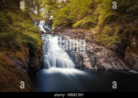 Swallow Falls Wasserfall an der Afon Llugwy Fluss in Betws-y-Coed im Norden von Wales Stockfoto