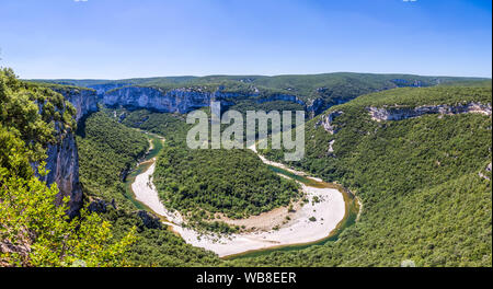 Ardèche Kajak von oben im Südosten Frankreich Stockfoto