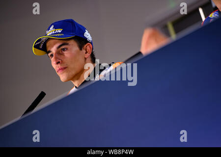 Towcester, Northamptonshire, Großbritannien. 25. August 2019. Marc Marquez (SPA) und Repsol Honda Team während der 2019 GoPro Britischen Grand Prix Moto GP in Silverstone Circuit. Foto: Gergo Toth/Alamy Live News Credit: Gergo Toth/Alamy leben Nachrichten Stockfoto