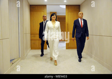 Tunis, Tunis. 25 Aug, 2019. Abir Moussi, geboren 1975 in Jemmal (Monastir), ist ein Tunesischer Rechtsanwalt und Politiker. Sie ist Präsidentin der Freien Destour Partei seit 2016. Photo Credit: Chokri Yassine Mahjoub Mahjoub/ZUMA Draht/Alamy leben Nachrichten Stockfoto