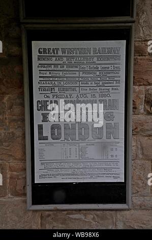 Vintage Great Western Railway Schilder an den ehemaligen Tintern Station, Tintern, Monmouthshire, Wales