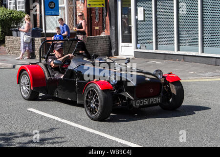 Q 351 PDH Westfield Track Day Sportwagen 240 ps 3.0 V6 an der Ormskirk Motorfest in Lancashire 2019. Stockfoto