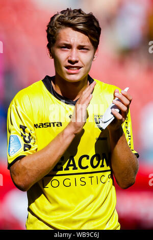 Utrecht, Niederlande. 25 Aug, 2019. UTRECHT, FC Utrecht VVV Venlo, 25-08-2019, Fußball, niederländischen Eredivisie, Saison 2019-2020, Stadion de Galgenwaard, matchwinner VVV Venlo player Evert Linthorst nach dem Spiel des FC Utrecht - VVV Venlo Credit: Pro Schüsse/Alamy leben Nachrichten Stockfoto